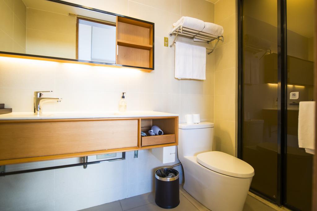 Ji Hotel Chengdu West Hi-Tech Zone Longhu Стая снимка