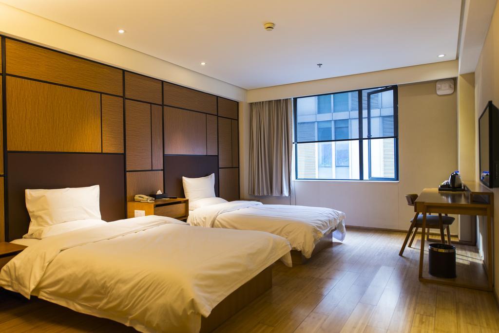 Ji Hotel Chengdu West Hi-Tech Zone Longhu Екстериор снимка