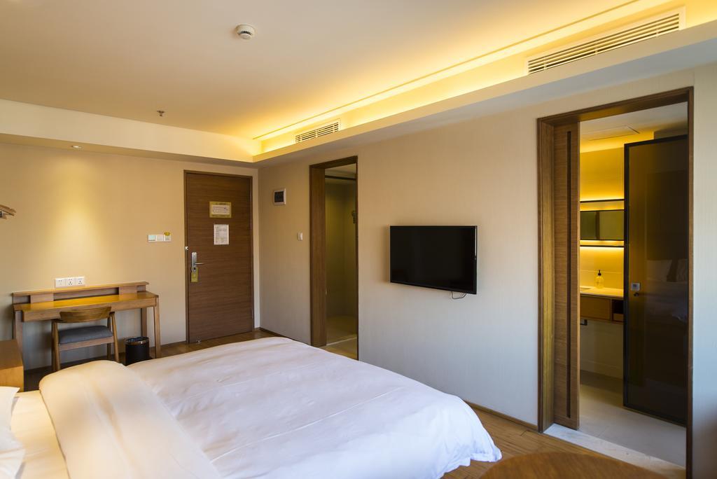 Ji Hotel Chengdu West Hi-Tech Zone Longhu Екстериор снимка